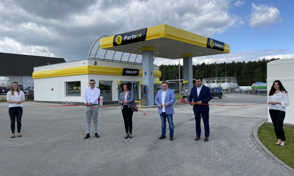 Oficjalne otwarcie stacji paliw w Rojowie
